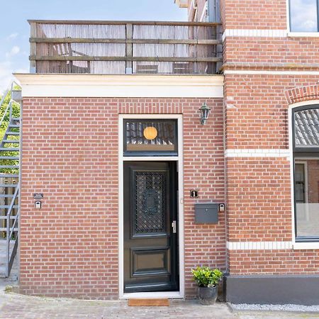 Sfeervol Verblijf In Oude Gemeentehuis Eenrum. 外观 照片